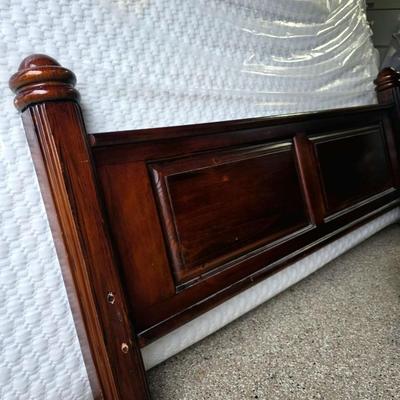 Queen Bed Set