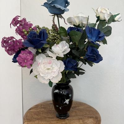 Sale Photo Thumbnail #82: Nice floral vase with flowers