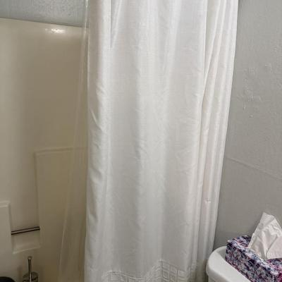 Sale Photo Thumbnail #85: Rack, shower curtain/rod, garbage can, toilet scrubber, 2 scales