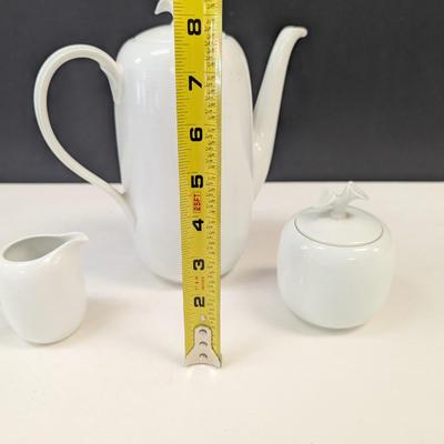 Sale Photo Thumbnail #863: Hutschenreuther Fleuron Chloe’ Paris Rotonde Teapot Set Creamer & Sugar Bowl