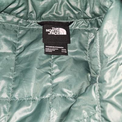 Sale Photo Thumbnail #300: The North Face Quilted Jacket XXXL
Other jackets XL+