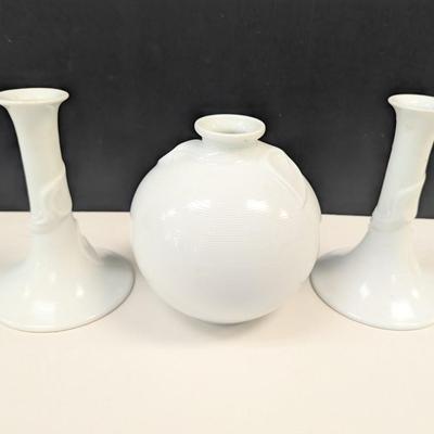 Sale Photo Thumbnail #867: Hutschenreuther Fleuron Chloe’ Paris Rotonde Candles Holders & Vase