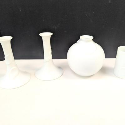 Sale Photo Thumbnail #876: Hutschenreuther Fleuron Chloe’ Paris Rotonde Candles Holders & Vase