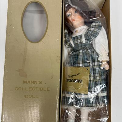Sale Photo Thumbnail #277: In new condition inside original box.