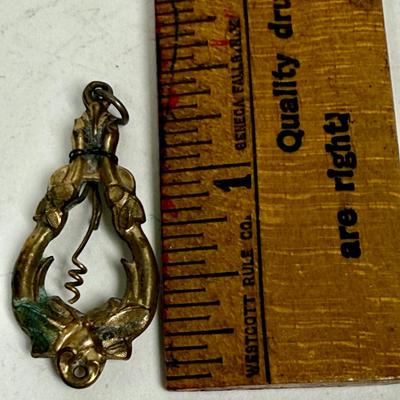 Sale Photo Thumbnail #292: In good vintage condition.