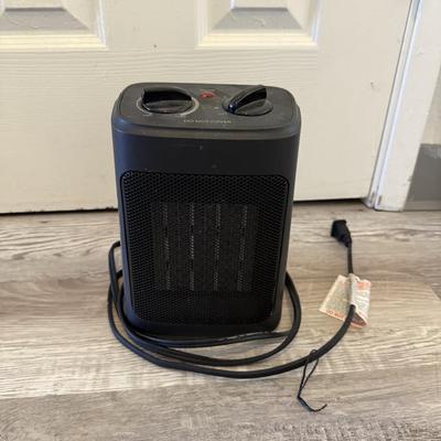 Sale Photo Thumbnail #133: Small personal heater