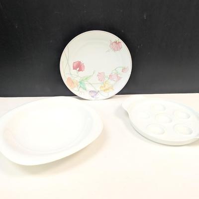 Sale Photo Thumbnail #924: 5 Tavola Plates & Escargot/Snail Dish Bianca -    
4 Rosenthal Dishes all have a chip
Rosenthal Germany White Bowl Studio Line Soup Bowls & Hutschenreuther Tavola Leonard Paris Plates
