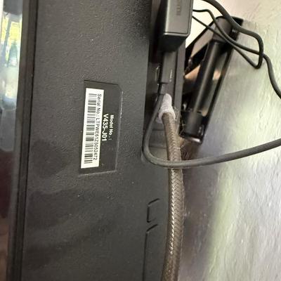Sale Photo Thumbnail #143: Vizio tv dvd player and tv mount