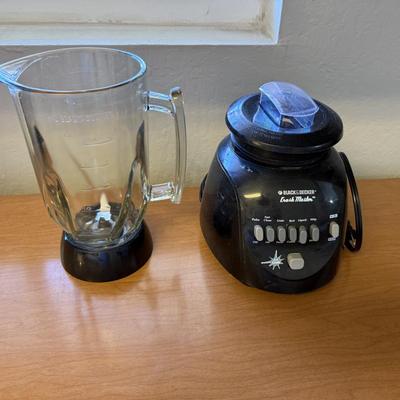 Sale Photo Thumbnail #161: crockpot blenders mixers coffee pot