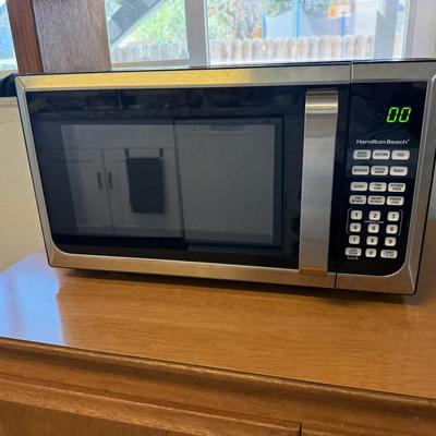 Sale Photo Thumbnail #176: Great condition microwave