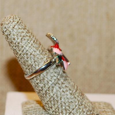 Size 6 Pink & Red Enamel Style Ring with Red Pear Main Stone on a Silver Tone Band (5.3g)