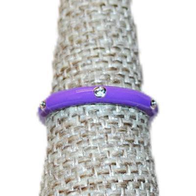 Size 7 Delicate LAVENDER Enamel Ring with 6 Accent Clear Stones on a Silver Tone Band (2.3g)