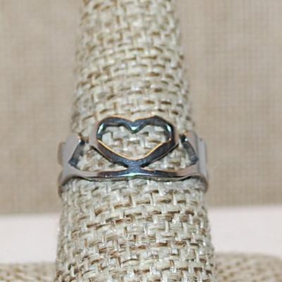 Size 9 Delicate Stainless Steel "TRIPLE HEARTS" Ring (1.5g)