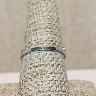 Size 9 Delicate Stainless Steel "TRIPLE HEARTS" Ring (1.5g)