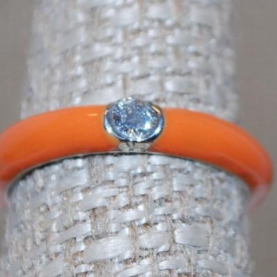 Size 6 Bright ORANGE Enamel Style Ring with Single Round Stone (2.0g)