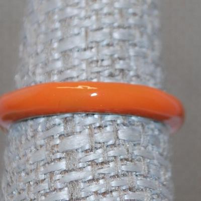 Size 6 Bright ORANGE Enamel Style Ring with Single Round Stone (2.0g)