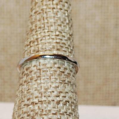 Size 7¼ Connected HEARTS Ring with Clear Stone Accents on a Silver TONE Band (2.1g)