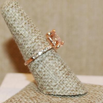 Size 7¼ Large Rectangle Champagne Colored Stone Ring & Side Accents on a Rose Gold Band (2.7g)