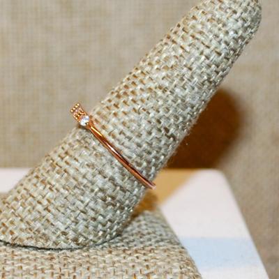 Size 7½ Delicate Rose Gold Clear Rectangle Stone Ring & Side Accents on a Rose Gold Band (0.9g)