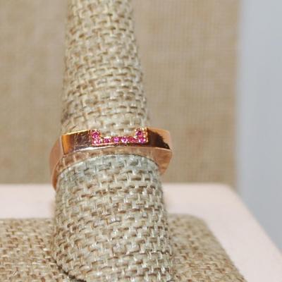 Size 9 Cutout 8 Deep Pink Stones Ring on a Rose Gold Solid Band (4.3g)