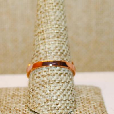 Size 9½ Marked .925 Rose Gold Ring with the "Queen's Crown" Setting on a Silver Filled Band (4.1g)