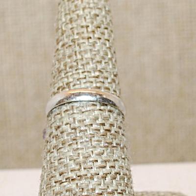 Size 7 Marked .925 PURPLE 4 Prong SOLAR QUARTZ DRUZY Gemstone Ring on a Silver-Plated Band (4.9g)