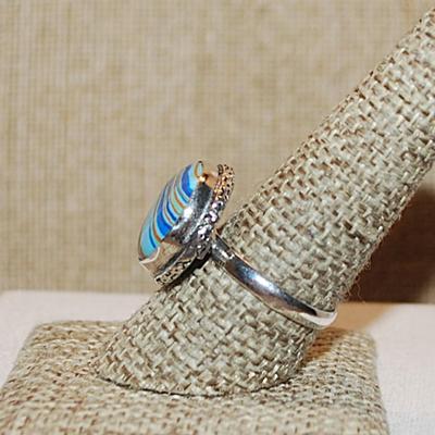 Size 9½ Marked .925 Round RAINBOW CALSILICA Gemstone Ring with Full Slanted Lines in Blues & Orange and Silver-Plated Band (5.2g)