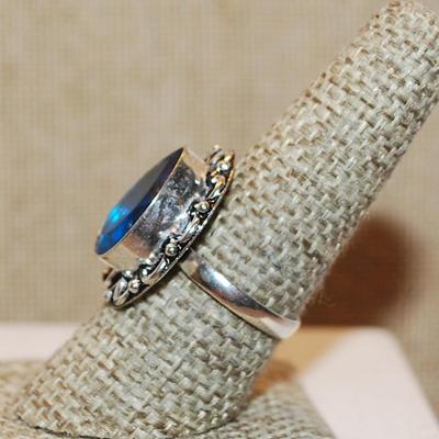 Size 9 BLUE Pear Shape Transparent Glass Rhinestone Ring with a FULL Loop Rim Setting on a Silver Tone Band (5.1g)
