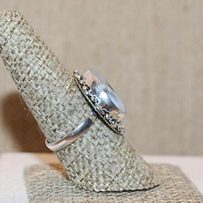 Size 8 HALF CIRCLE Shape MILKY OPALITE Gemstone Ring with Full Rope Surround on a Silver Tone Band (4.5g)