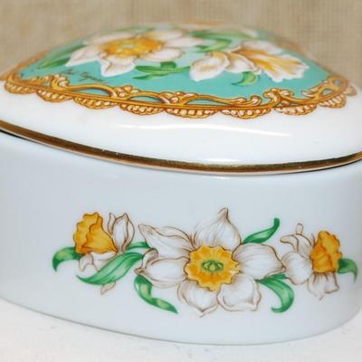 Heart Shaped Covered & Flowered Music/Trinket Box Combo 2½" W x 2½" L x 1½" H --Plays "Some Enchanted...
