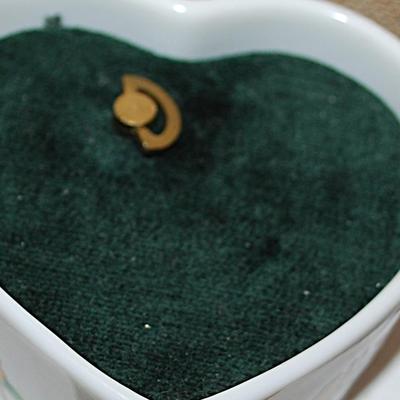 Heart Shape HINGED Trinket/Music Box Combo 3 ¾" L x 3½" W x 2¼" H -- Plays "HAPPY BIRTHDAY" -- "The San...