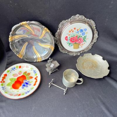 Lot 70 Metalware items