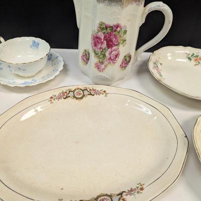 Sale Photo Thumbnail #1095: David Chapman & Sons Tea Cups & Saucers - GDA Limoges France China - K Knowles China