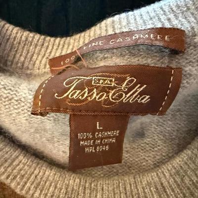 Sale Photo Thumbnail #370: 1 Reversible Wool XL, Cashmere Both Large