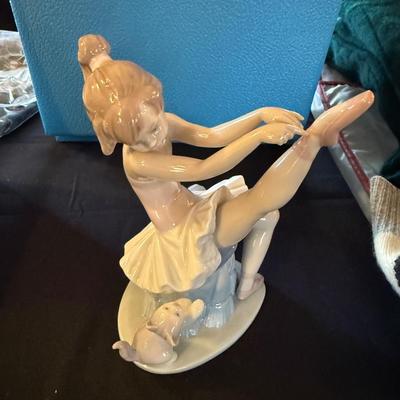 Sale Photo Thumbnail #375: 7" Tall No Box