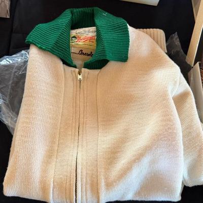 Sale Photo Thumbnail #413: No tag but looks like the Size is SMALL. Zip up