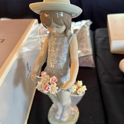 Sale Photo Thumbnail #416: 9" tall