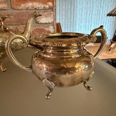 Sale Photo Thumbnail #735: 1332 grams total - Sugar bowl has no lid