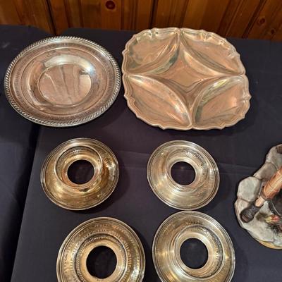 Sale Photo Thumbnail #765: Set of 4 cup holders, 2 trays - 968 grams total