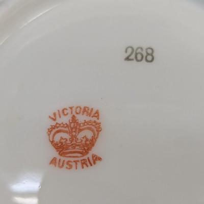 Sale Photo Thumbnail #1120: 1890 -1920 Victoria Austria Hand Painted  Portrait Plate