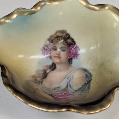Sale Photo Thumbnail #1118: 1890 -1920 Victoria Austria Hand Painted  Portrait Plate