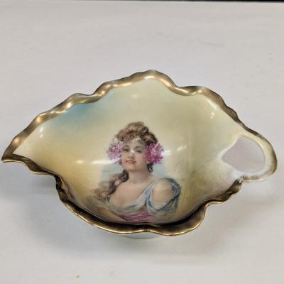 Sale Photo Thumbnail #1117: 1890 -1920 Victoria Austria Hand Painted  Portrait Plate