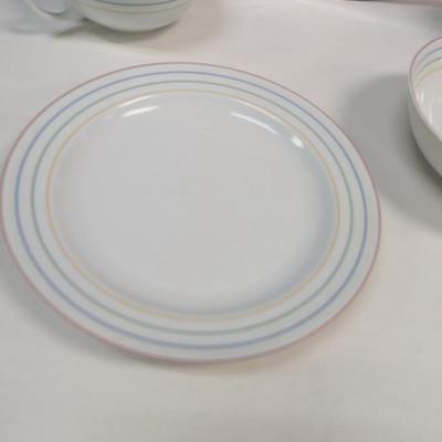 Sale Photo Thumbnail #1147: 5 soup bowls, 1 plate, 2 bowls and 6 cups