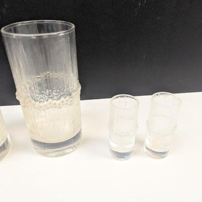 Sale Photo Thumbnail #1178: 2 - Tapio Wirkkala Iittala Niva High Ball Glasses & 4 Shot Glasses Textured Ice Rain Desgin