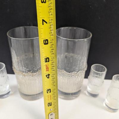 Sale Photo Thumbnail #1182: 2 - Tapio Wirkkala Iittala Niva High Ball Glasses & 4 Shot Glasses Textured Ice Rain Desgin