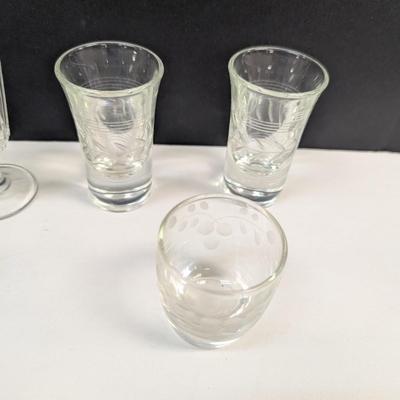 Sale Photo Thumbnail #1225: Vintage glasses
