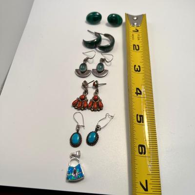 Bill & Lou Zuni Coral Cluster Plus Sterling Earrings & Malachite Pendant (ST-RG)