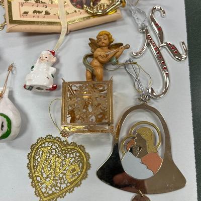 Sale Photo Thumbnail #683: Lot of Christmas Decorations