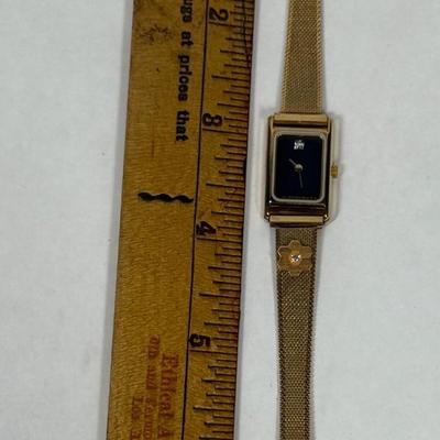 Sale Photo Thumbnail #16: Quartz Water Resistant watch, not running (most likely needs a new battery). Very nice band, watch is in very good physical condition. Stem pulls out and hands can be set.