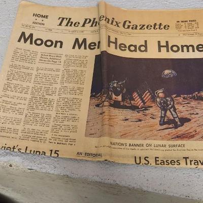 Sale Photo Thumbnail #382: Lot of historical papers and posters